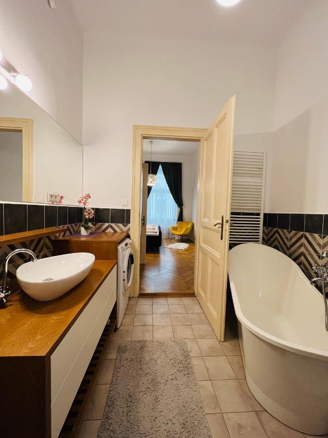 Beautiful Condo At The Old Town 布拉迪斯拉发 外观 照片